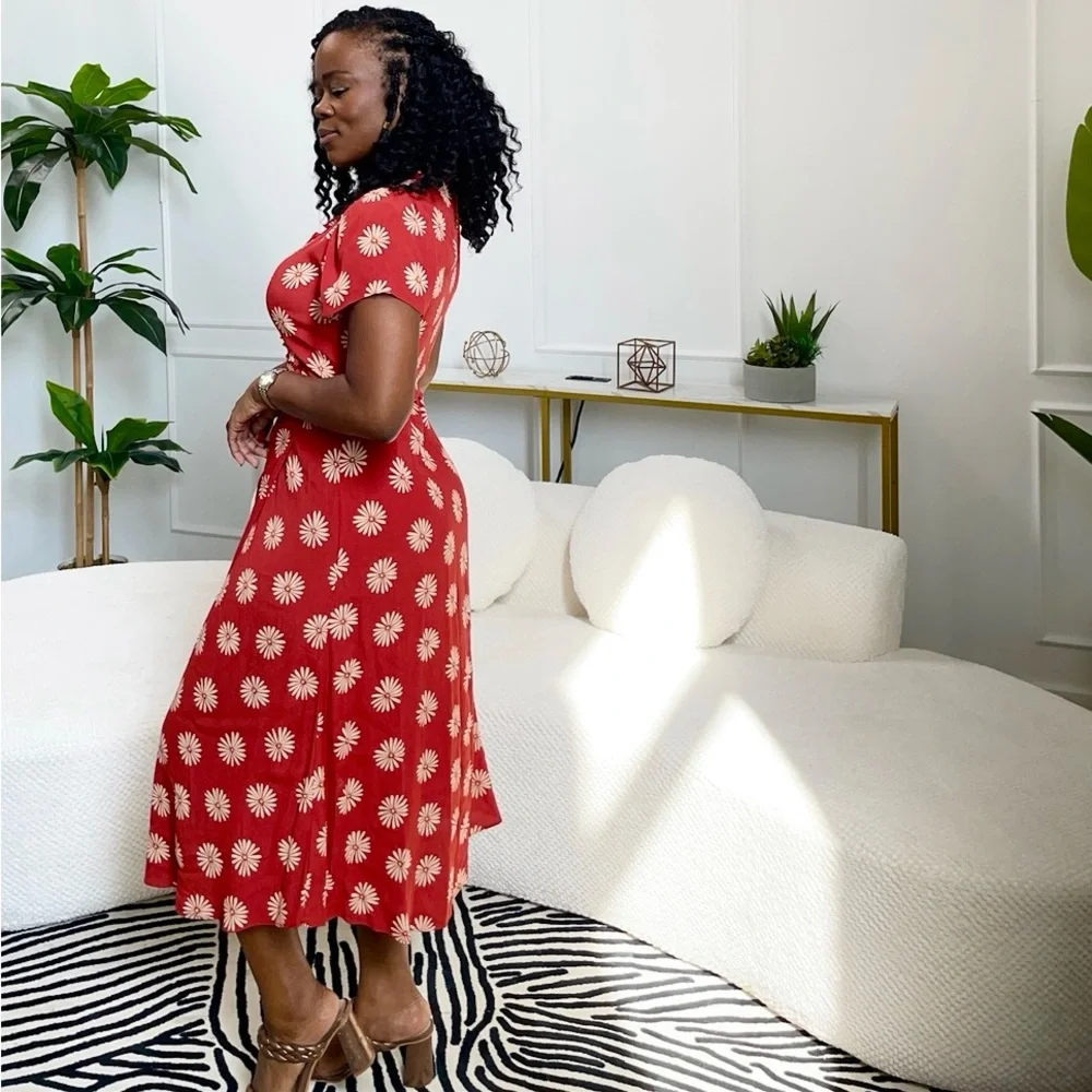 Madewell Ruffle-Edge Wrap Midi Dress in Daisy Dream - Picture 4 of 12